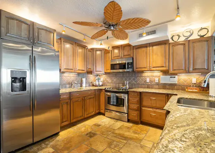 Sun Sation Upscale Oceanfront Corner Unit *
