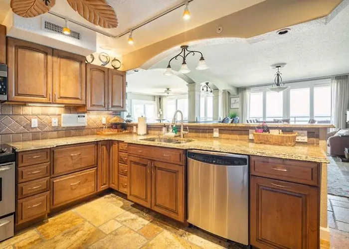 Sun Sation Upscale Oceanfront Corner Unit * Clearwater Beach