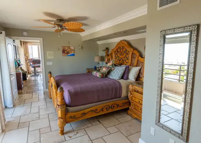 Sun Sation Upscale Oceanfront Corner Unit Clearwater Beach