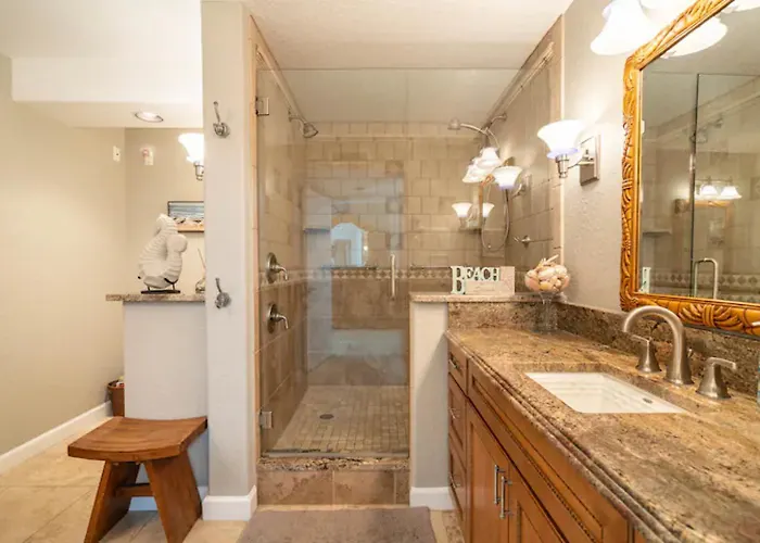 Sun Sation Upscale Oceanfront Corner Unit Clearwater Beach