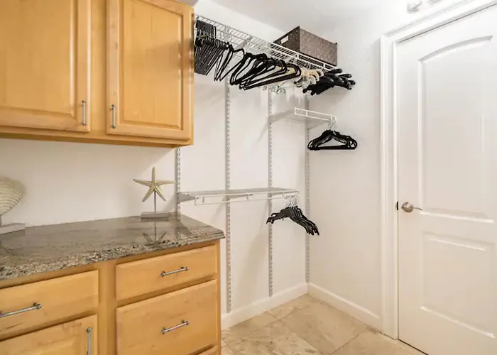 Sun Sation Upscale Oceanfront Corner Unit