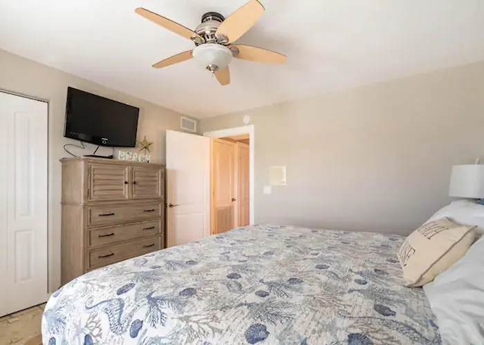 Sun Sation Upscale Oceanfront Corner Unit Holiday home
